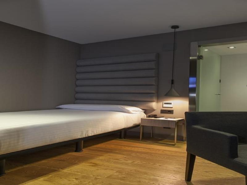 Zenit Vigo Hotel Bagian luar foto