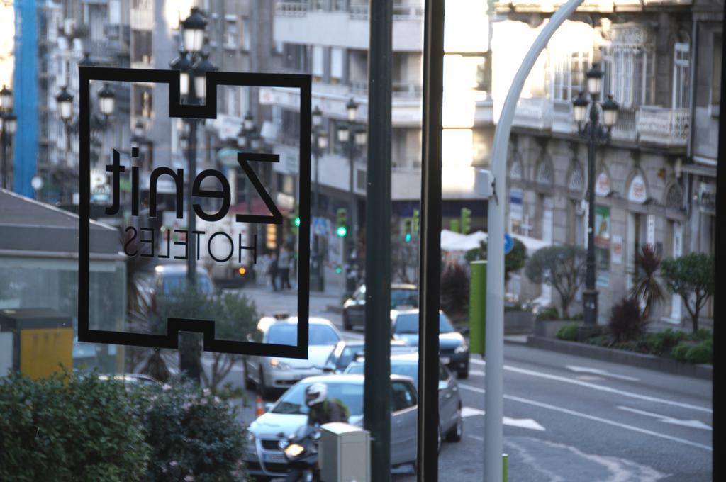 Zenit Vigo Hotel Bagian luar foto