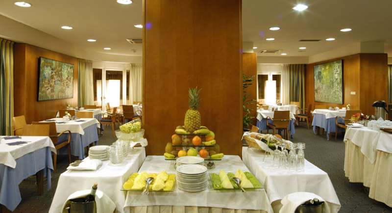 Zenit Vigo Hotel Bagian luar foto