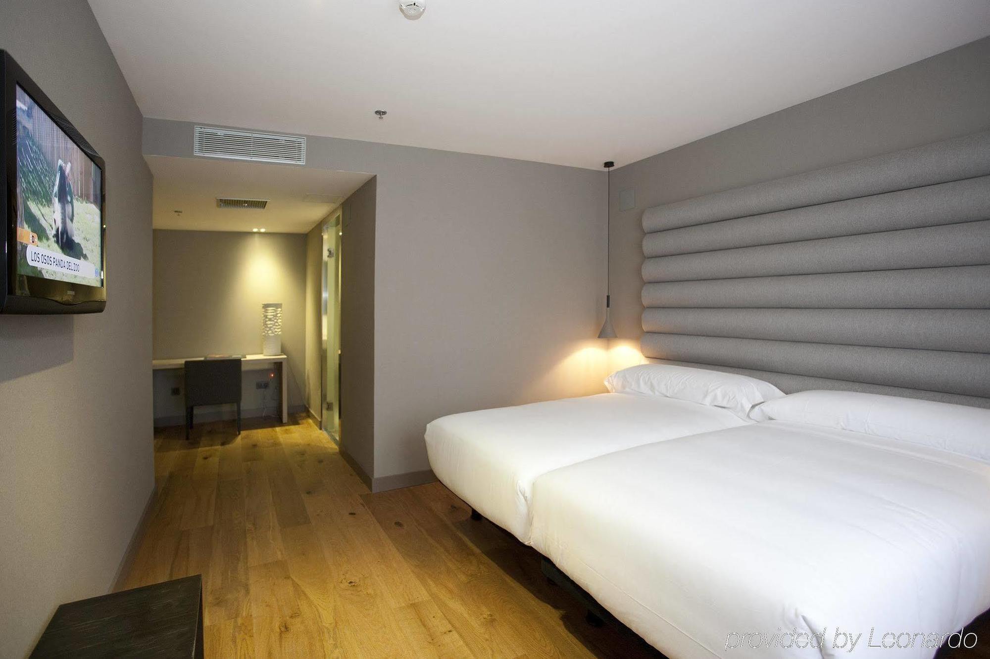 Zenit Vigo Hotel Bagian luar foto