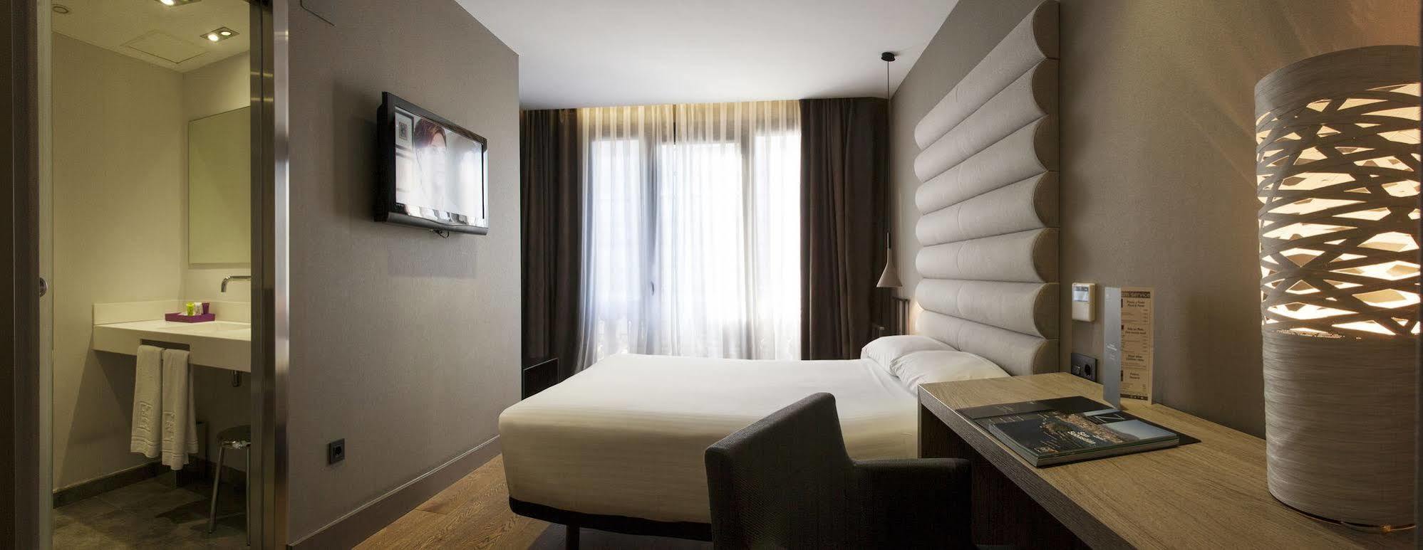 Zenit Vigo Hotel Bagian luar foto